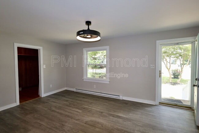 Building Photo - 511 Highland Dr