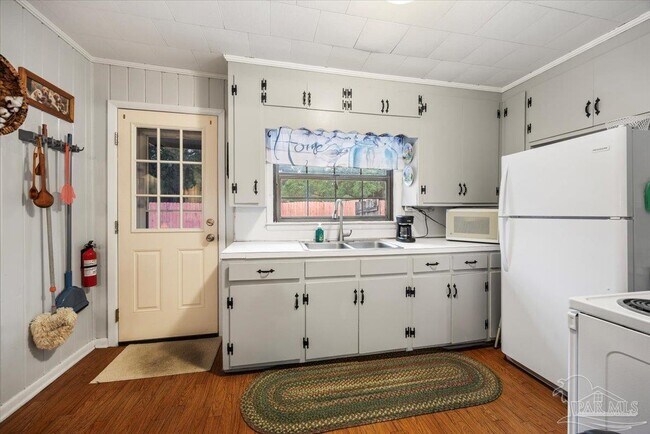 Building Photo - 5490 Berryhill Rd