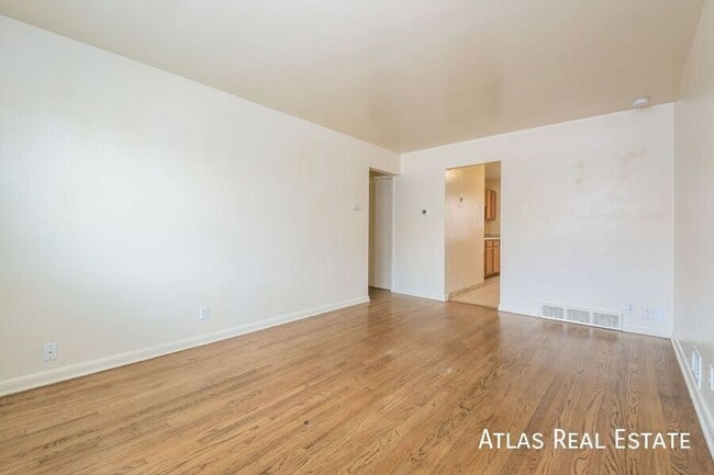 Building Photo - 4531 E Yale Ave