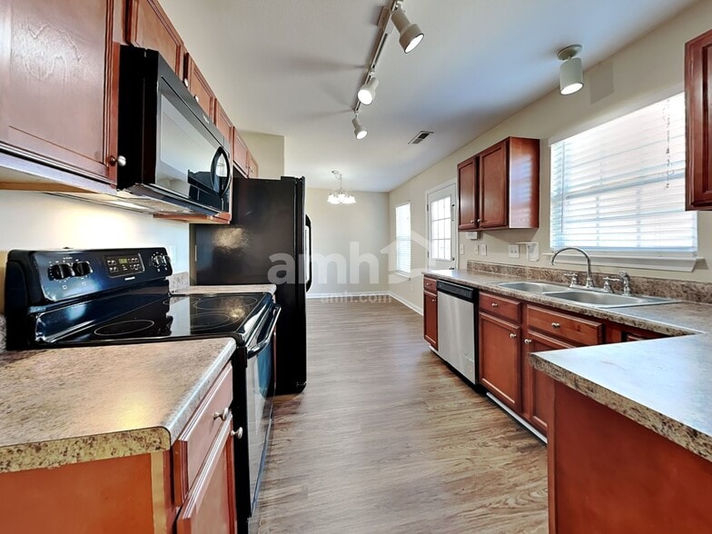 Building Photo - 1309 Lowell St