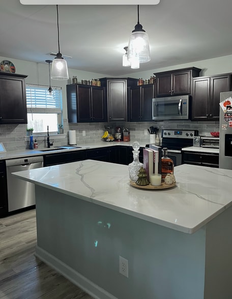 Building Photo - 505 Maggies Ct