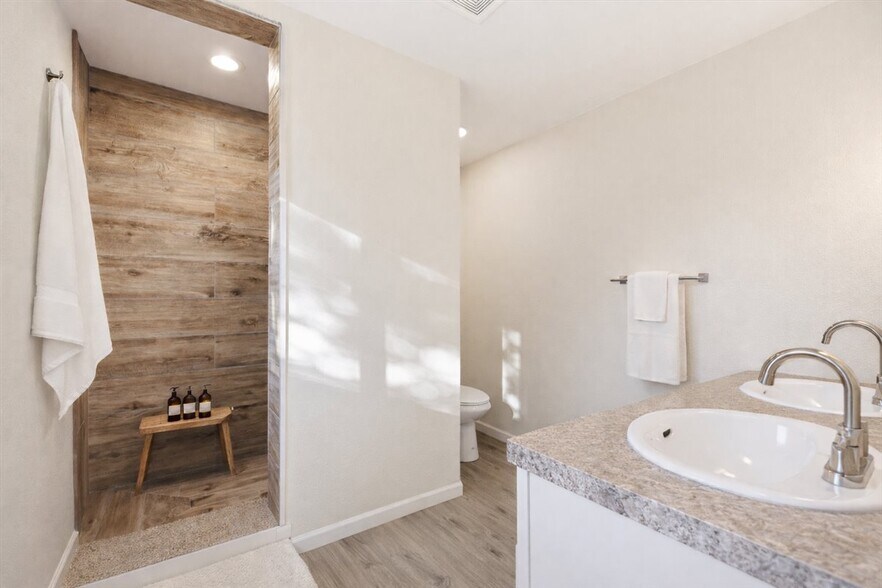 Building Photo - 6429 Timber Dr