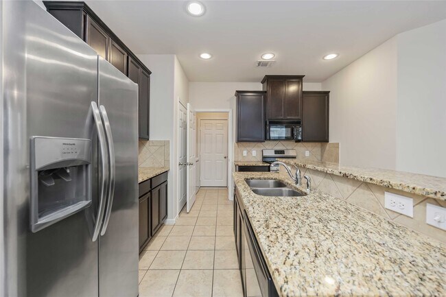 Building Photo - 13511 Villa Arbor Dr