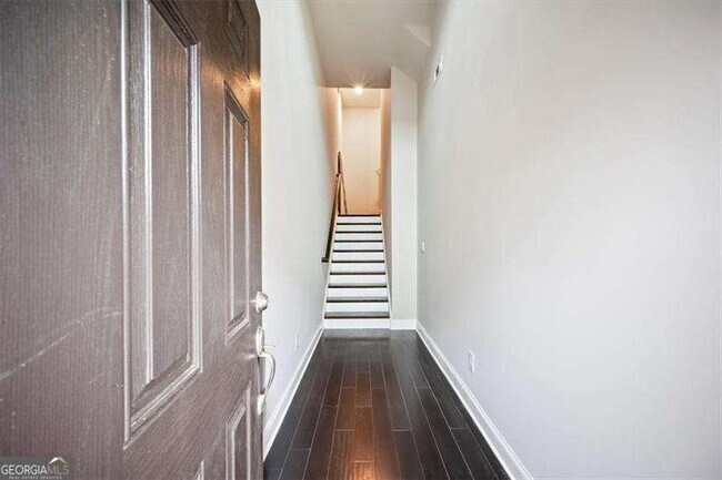 Building Photo - 1505 Slopeside Loop SE