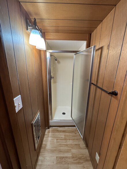 Shower - 1890 W 25th Ave
