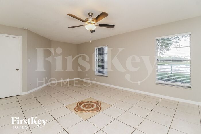 Building Photo - 372 Fairgreen Pl