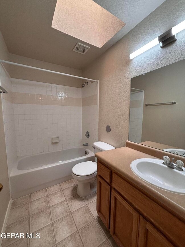 Building Photo - 6164 River Park Pl