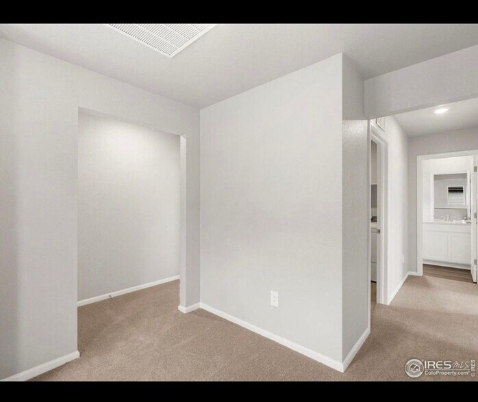 Building Photo - 612 98th Ave