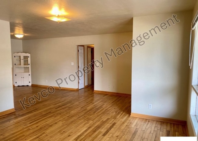 Building Photo - Awesome Four Bedroom Home by CSU Campus!