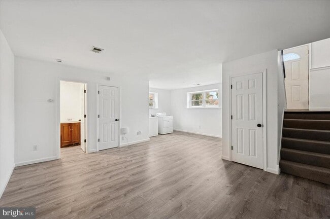 Building Photo - 50 Silver Lake Terrace