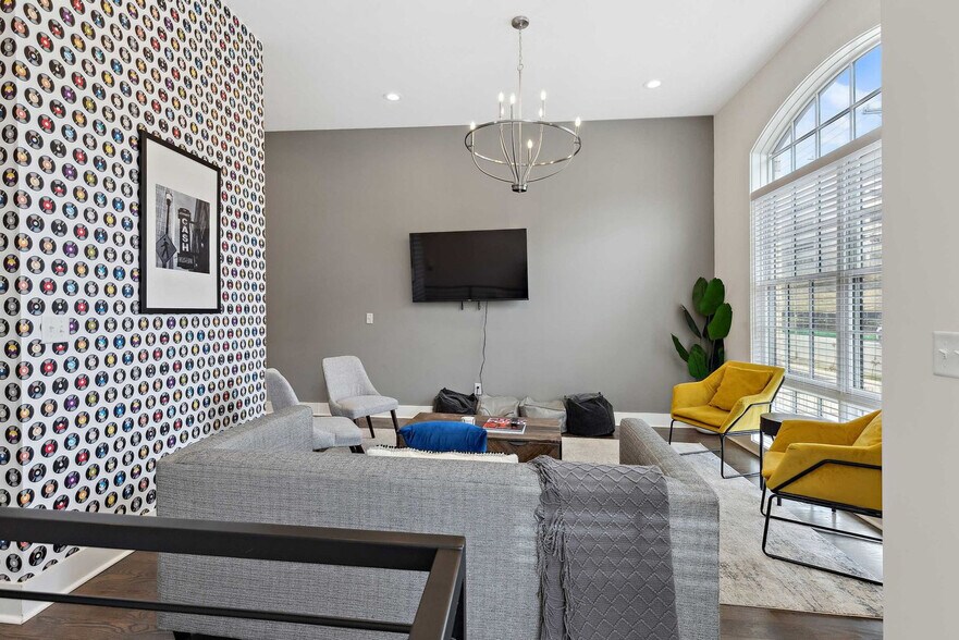 Primary Photo - 3206 West End Cir