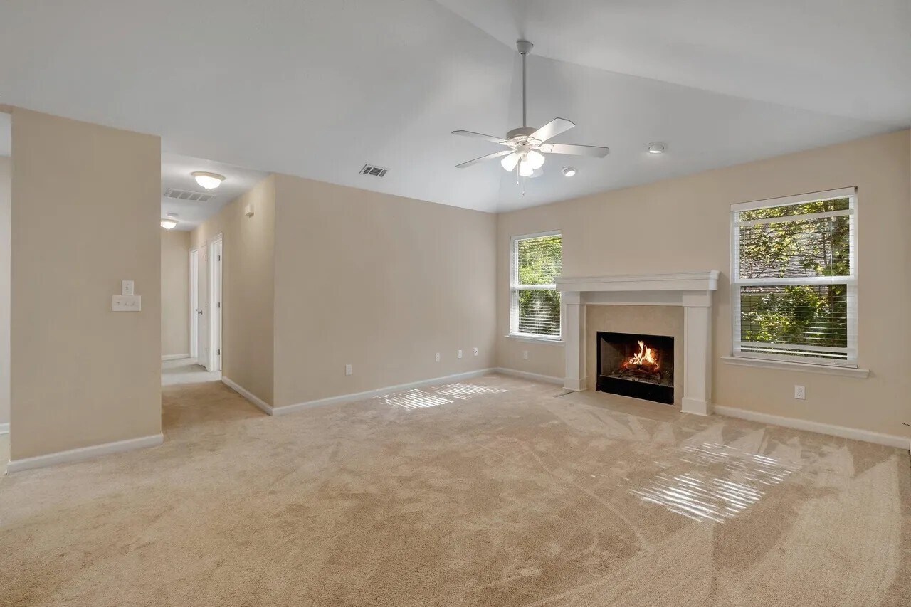 Building Photo - 7785 Briarcreek Rd N