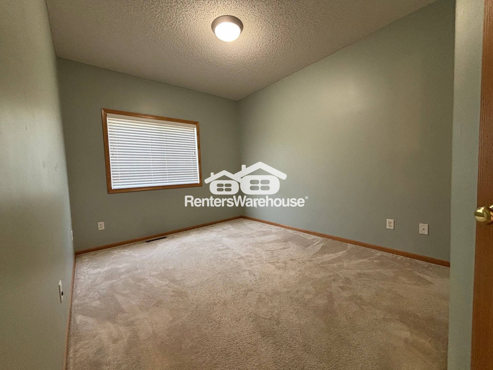 Building Photo - 6787 Pine Crest Trail S