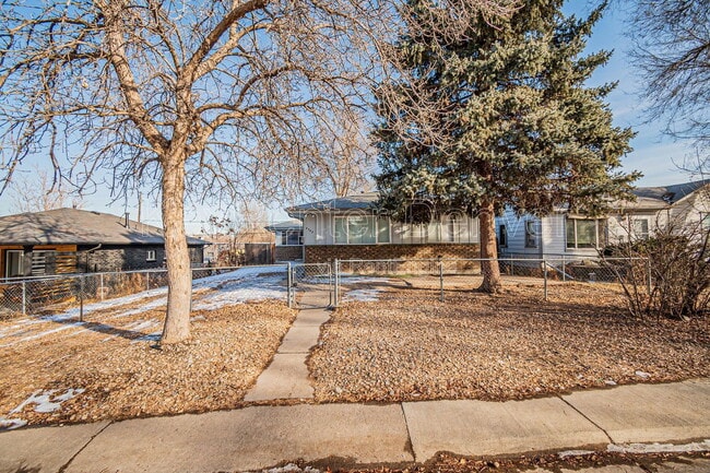 Building Photo - 4762 S Acoma St