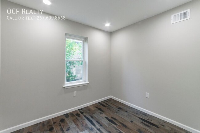 Building Photo - 1447 S Taylor St