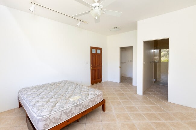 Building Photo - 2924 Arriba Way