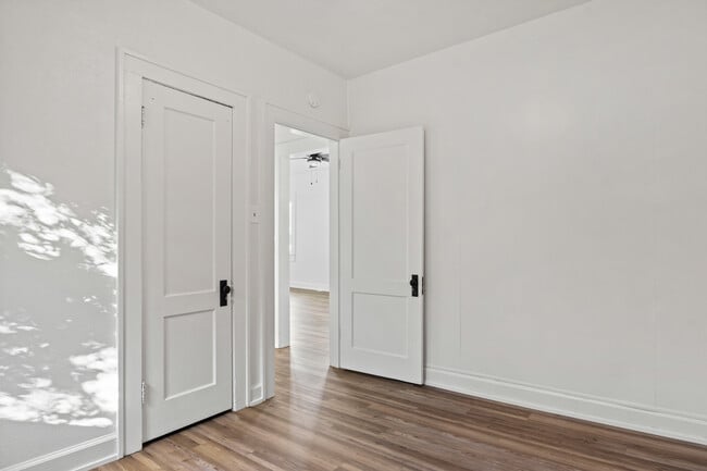 Building Photo - 402 Burlington Ave