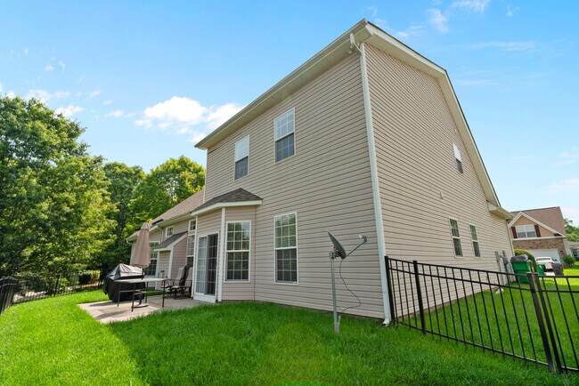 Building Photo - 10004 Shetland Ln