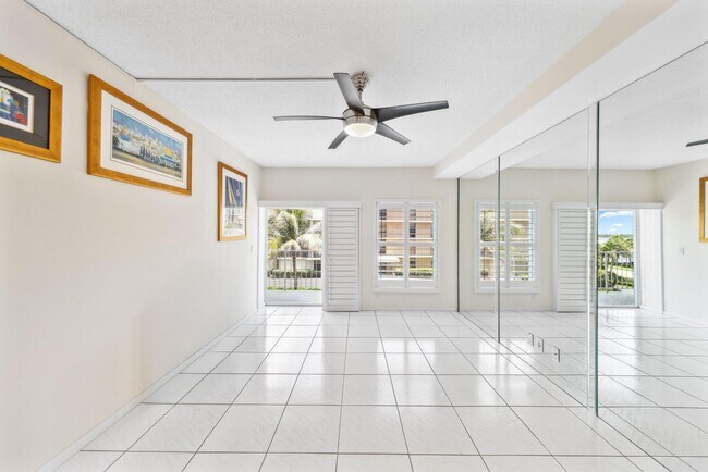 Building Photo - 3230 S Ocean Blvd