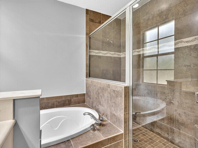 Building Photo - 2751 Ravella Way