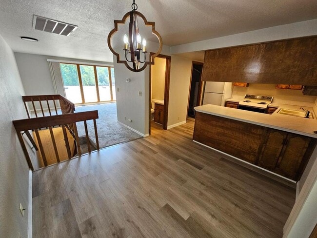 Building Photo - $1,695 / month ? WINTER SPECIAL! ? $300 OF...