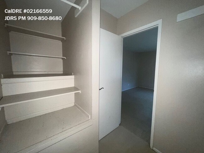 Building Photo - La Verne 2 Bedroom Condo