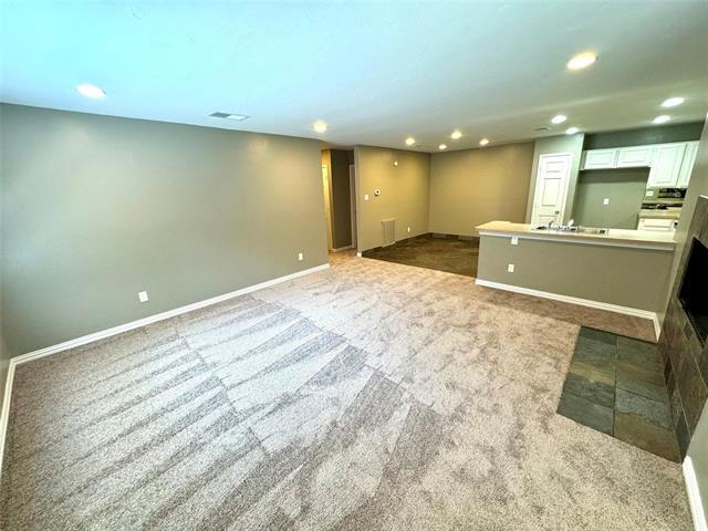 Building Photo - 1331 Mission St