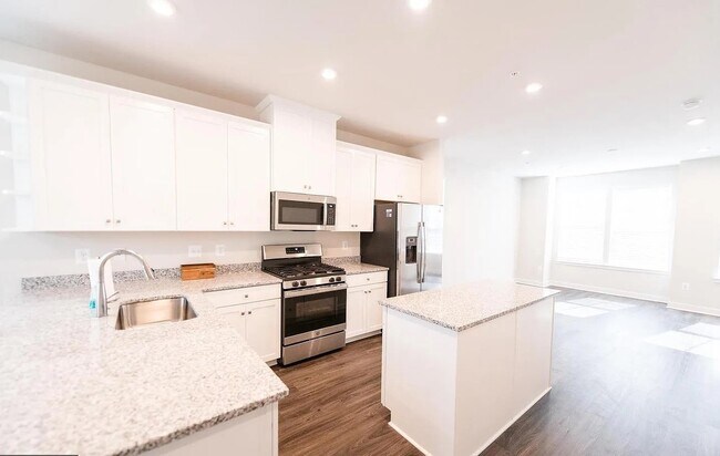 Building Photo - 2816-2816 Evansgreen Dr