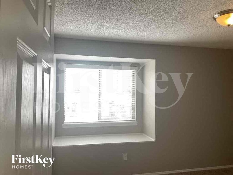 Building Photo - 6243 Xavier St