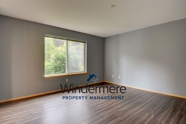 Building Photo - 2 Bedroom 2 Bath Condo
