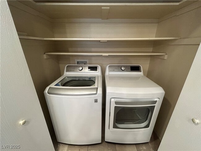 Building Photo - 8429 Dunphy Ct