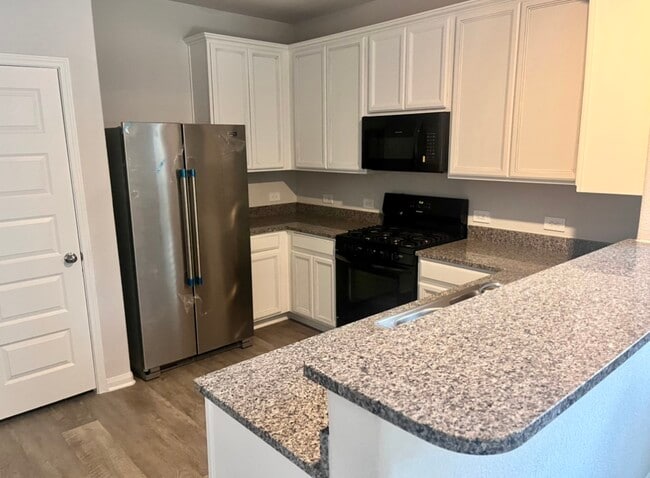Building Photo - 14717 Pinion Ct