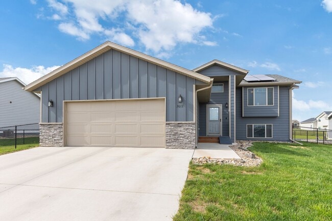 Primary Photo - 4 BED | 3 BATH | DOUBLE GARAGE | RAPID VALLEY
