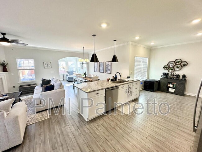 Building Photo - 1059 Ashcroft Cir