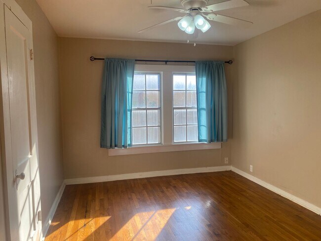 Building Photo - 3 BEDROOM, PLUS OFFICE, BELTON ISD