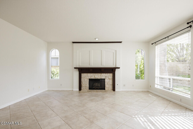 Building Photo - 1851 Fox Springs Cir
