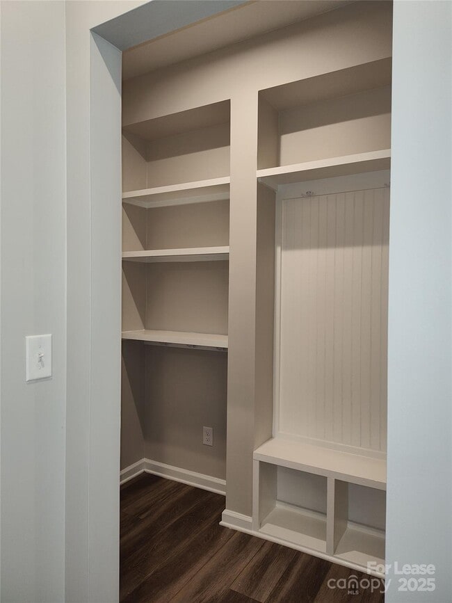 Building Photo - 8114 Overmeadow Ln