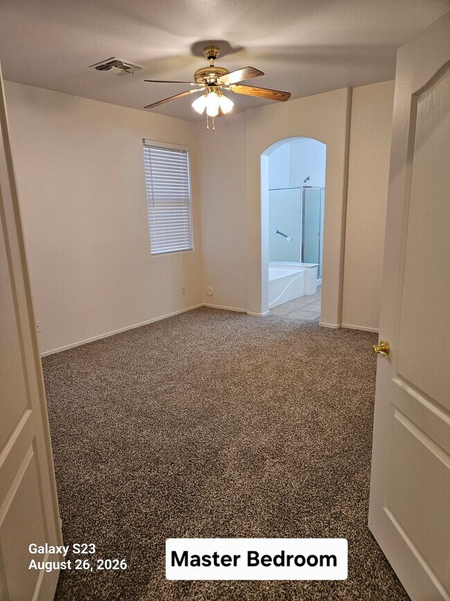 Building Photo - 1107 E San Tan Dr
