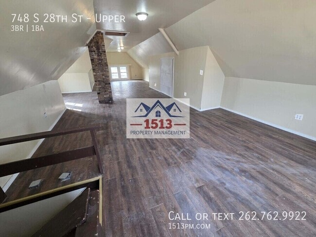 Building Photo - 748 S 28th St