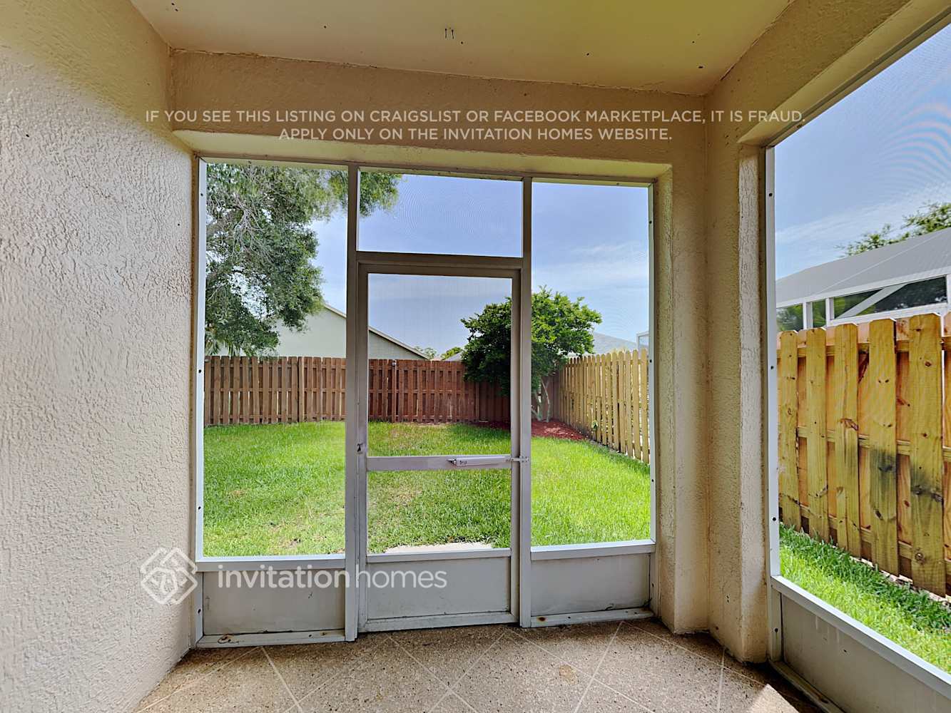 Building Photo - 1888 Sun Gazer Dr