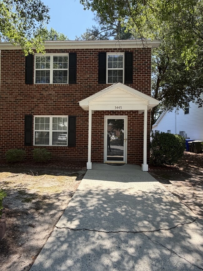 Building Photo - 3445 Westgate Dr
