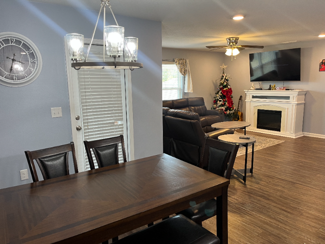 Building Photo - 503 Merganser Way