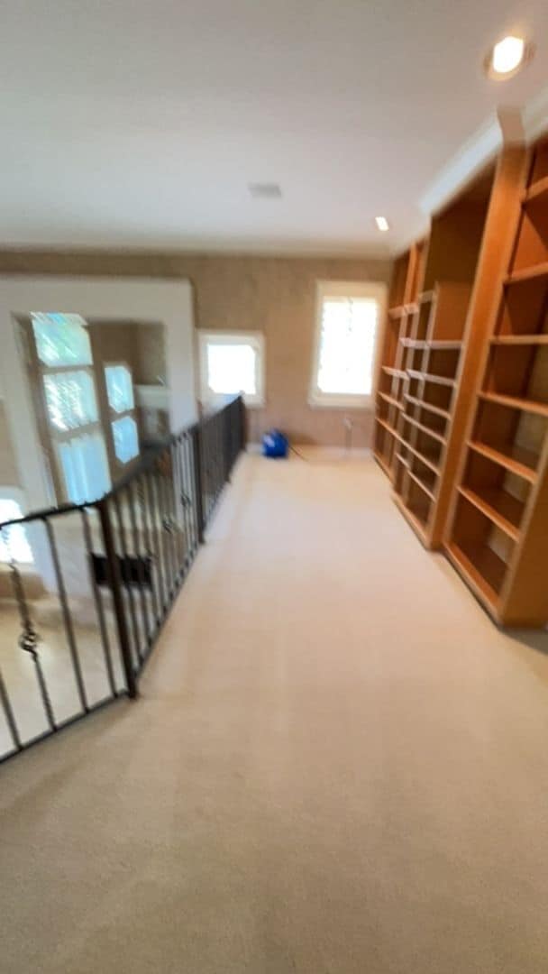 Building Photo - Hampton Court (Mililani Mauka) - Must see!!  3 bedrooms, central A/C, large 1745 sf, 2 story