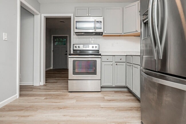 Building Photo - Please View 3D Virtual Walk-Through Before...