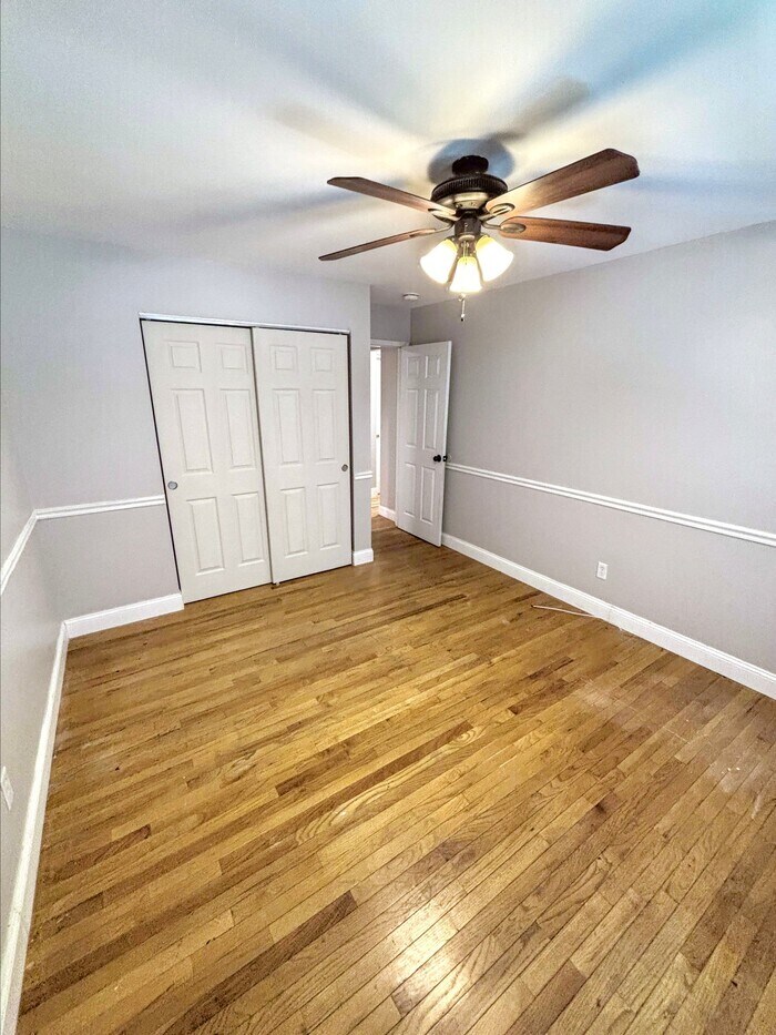 Building Photo - 813 Big Bend Woods Dr