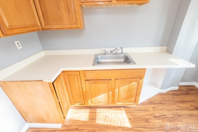 Building Photo - 217 MacArthur Ave