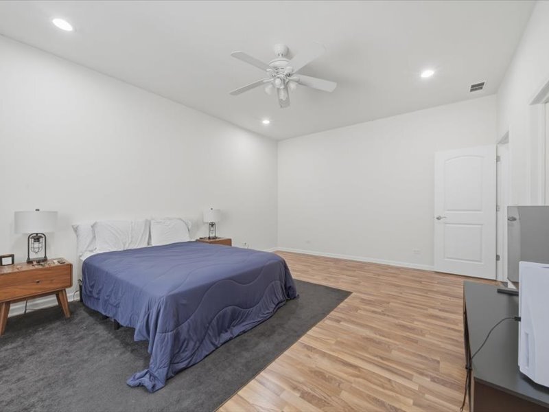 Building Photo - 4115 S Drexel Blvd