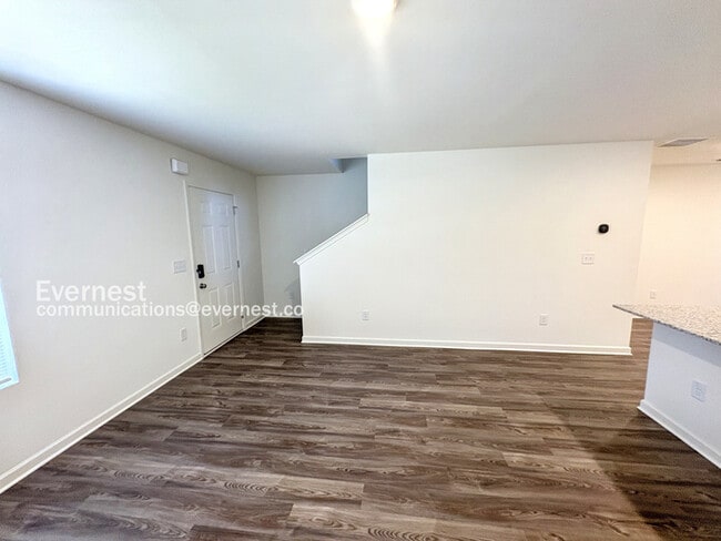 Building Photo - 131 Flowering Cherry St