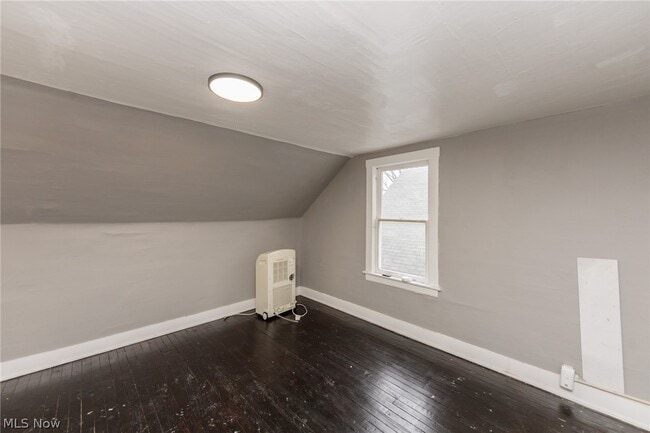 Building Photo - 1446 Hopkins Ave