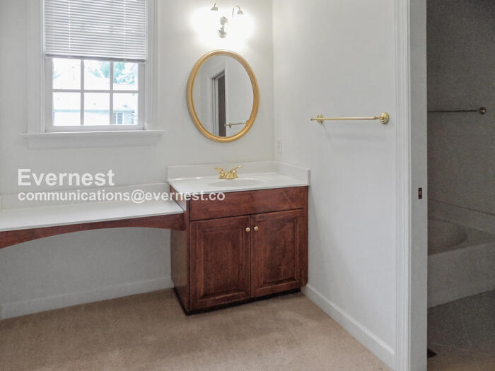 Building Photo - 108 Glasgow